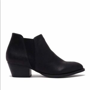 Corbin Chelsea Ankle Bootie